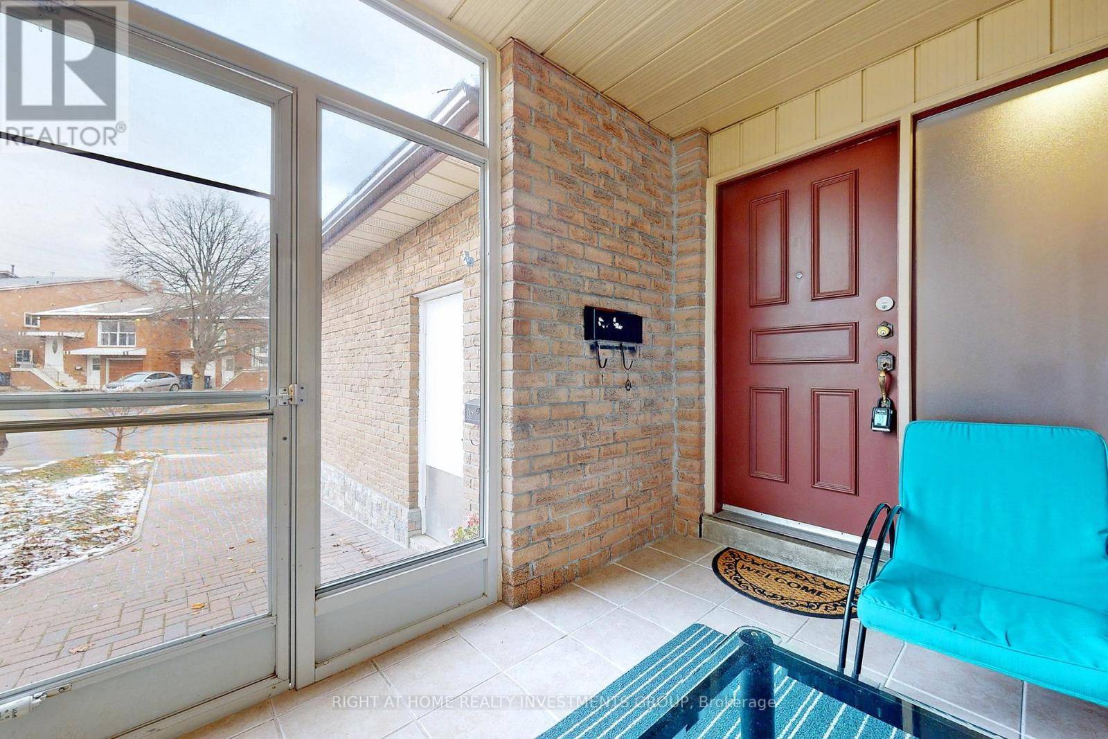 Toronto (westminster-branson), ON M2R3R3,187 ROBERT HICKS DRIVE