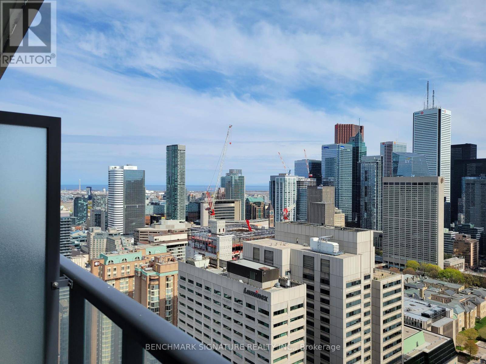 Toronto (kensington-chinatown), ON M5G0C1,488 University AVE #3009