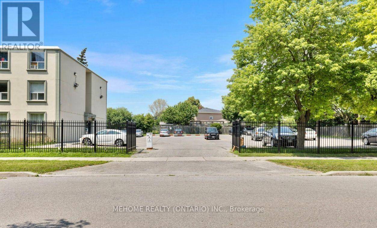 Toronto (pleasant View), ON M2J3L6,70 Old Sheppard AVE #317