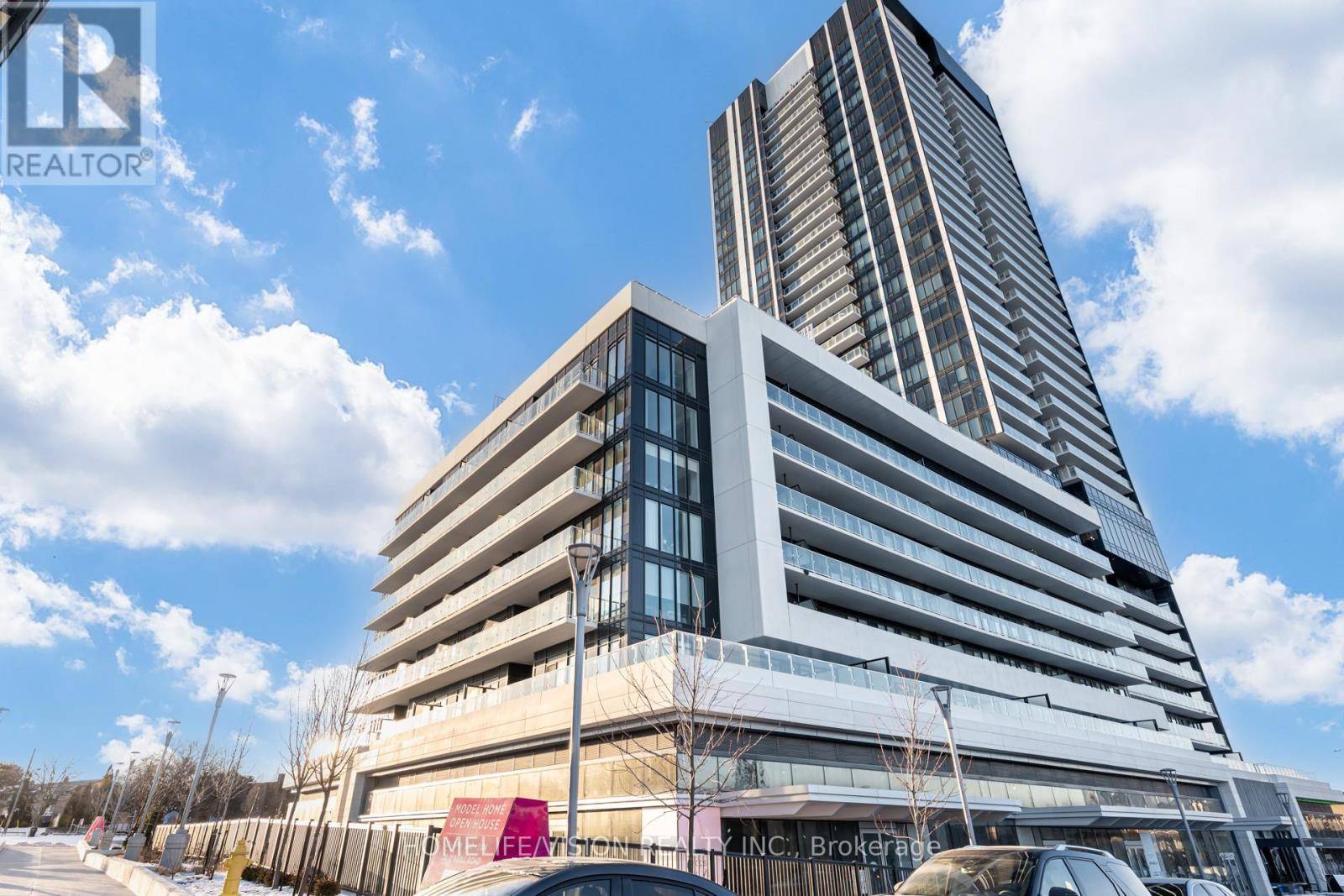 Toronto (banbury-don Mills), ON M3C0R1,50 O'Neill DR #3212
