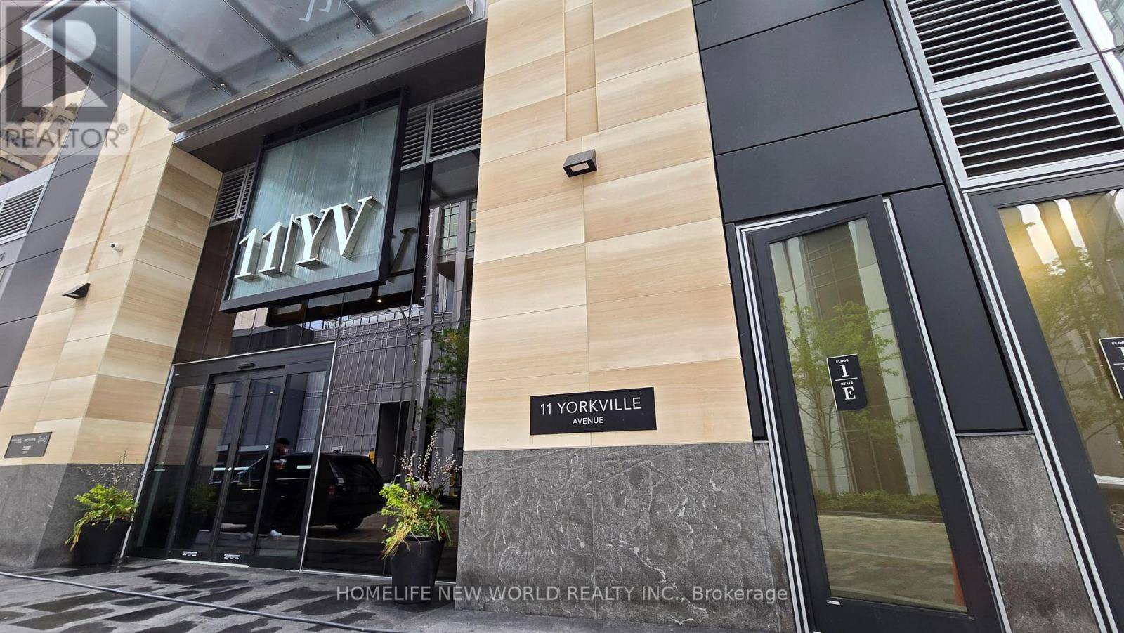 Toronto (annex), ON M4W4B7,11 Yorkville AVE #5201