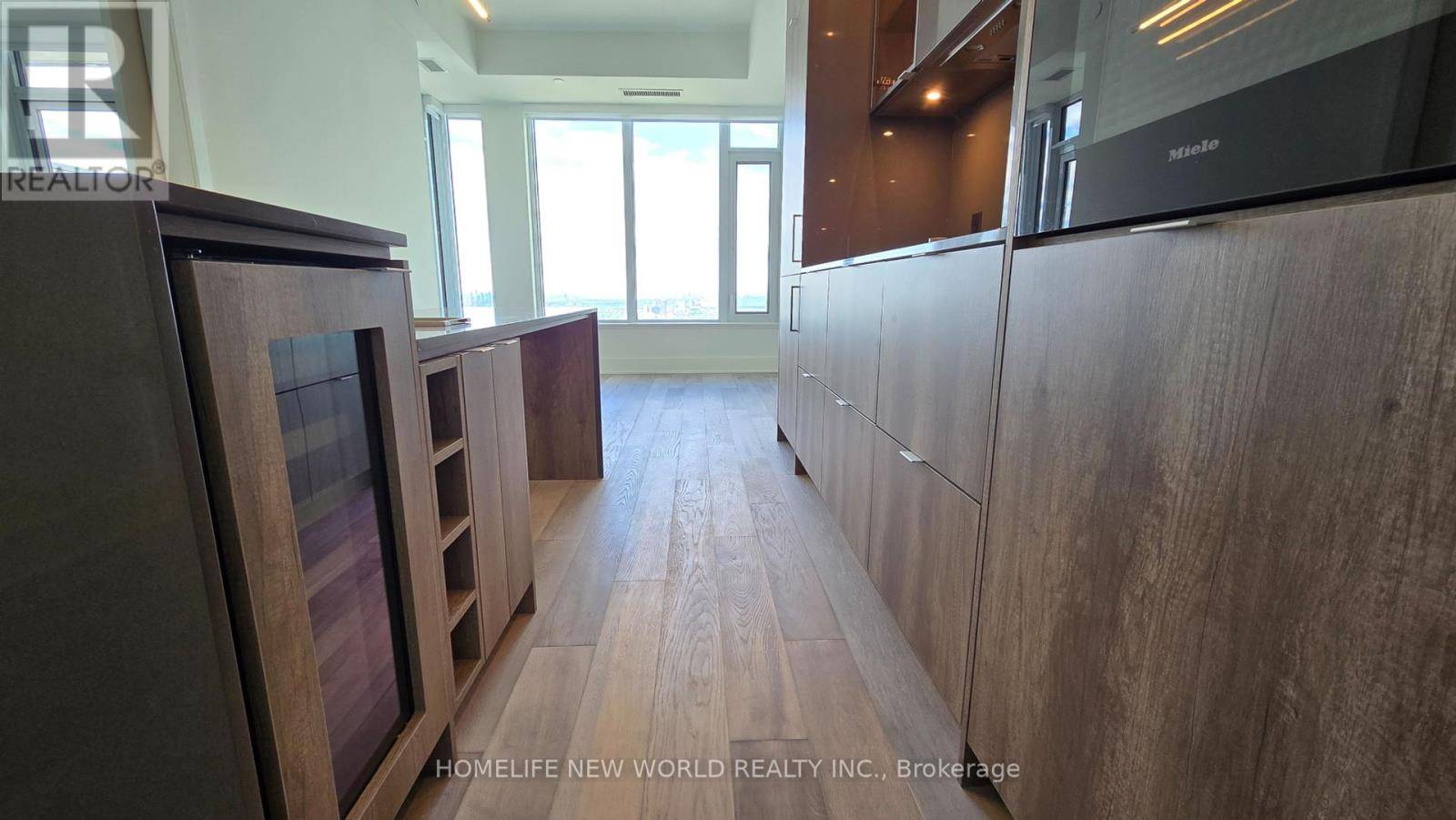 Toronto (annex), ON M4W4B7,11 Yorkville AVE #5201