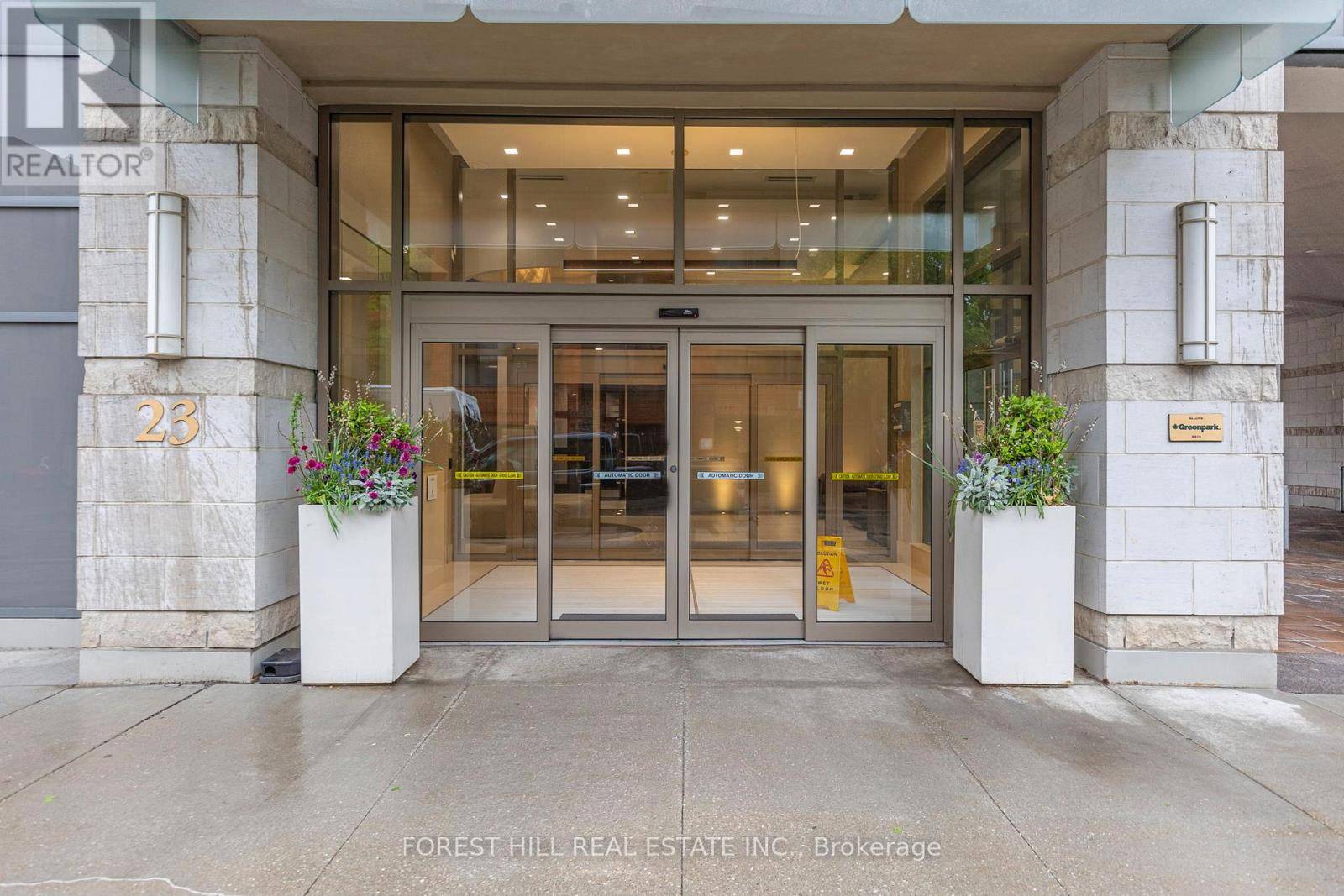 Toronto (yonge-eglinton), ON M5P0A1,23 Glebe RD West #609