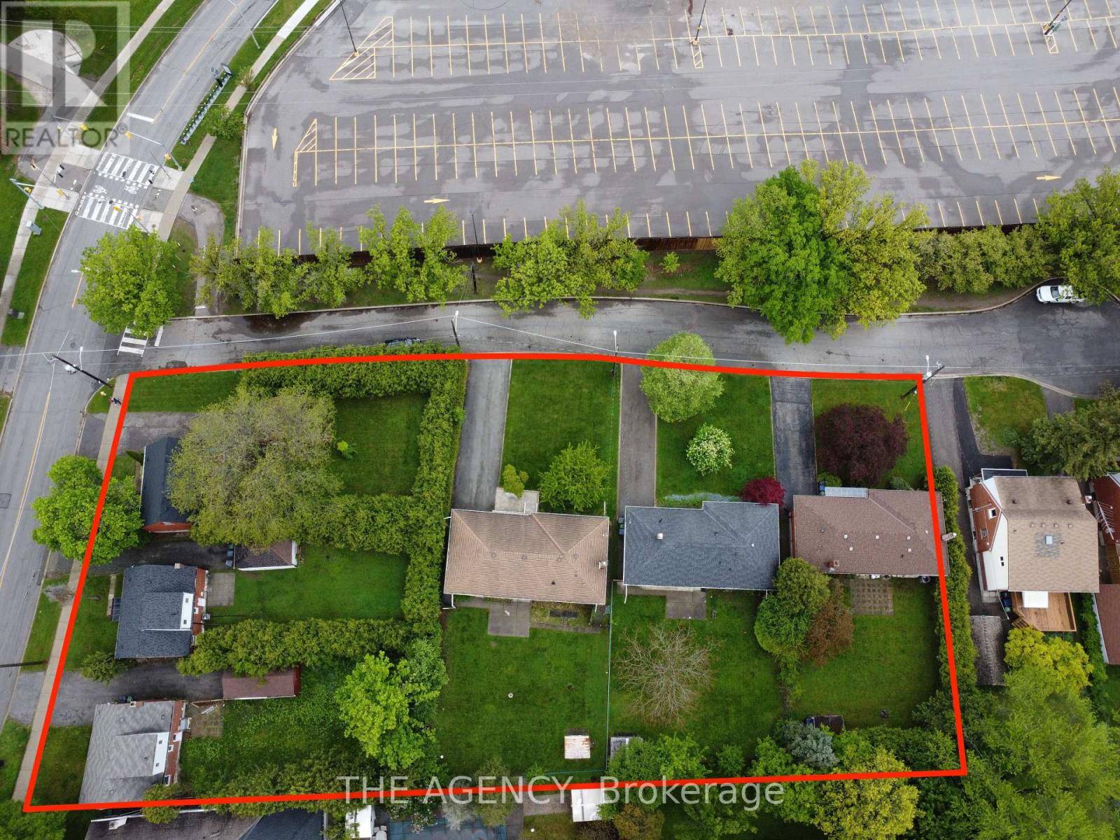 Toronto (newtonbrook West), ON M2M1S1,75 TALBOT ROAD