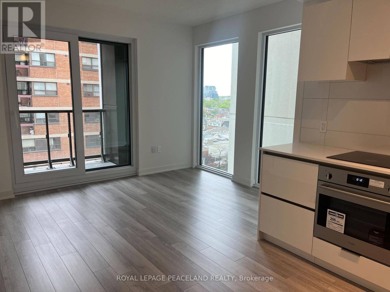 Toronto (kensington-chinatown), ON M5T0B8,121 St Patrick ST #814