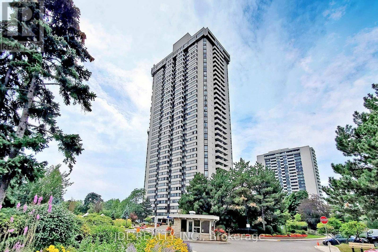 Toronto (don Valley Village), ON M2J4T6,3303 Don Mills RD #2405