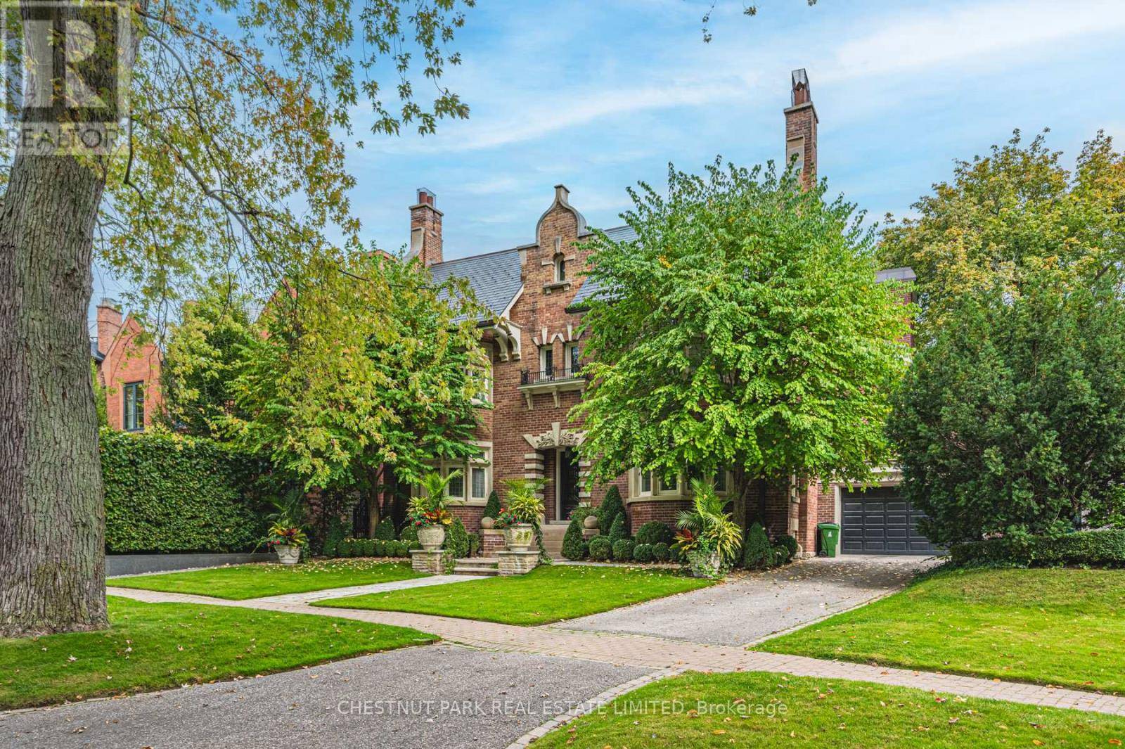 Toronto (rosedale-moore Park), ON M4W2R3,82 CHESTNUT PARK ROAD