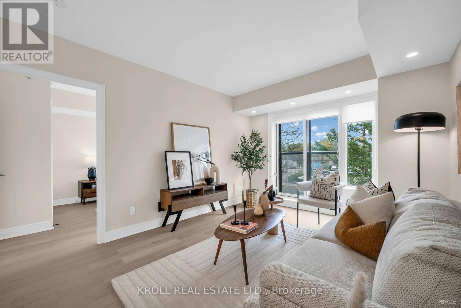 Toronto (clanton Park), ON M3H0B2,701 Sheppard AVE West #229