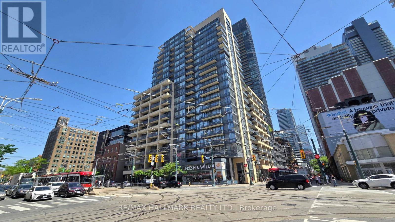 Toronto (waterfront Communities), ON M5V3T9,438 King ST West #414