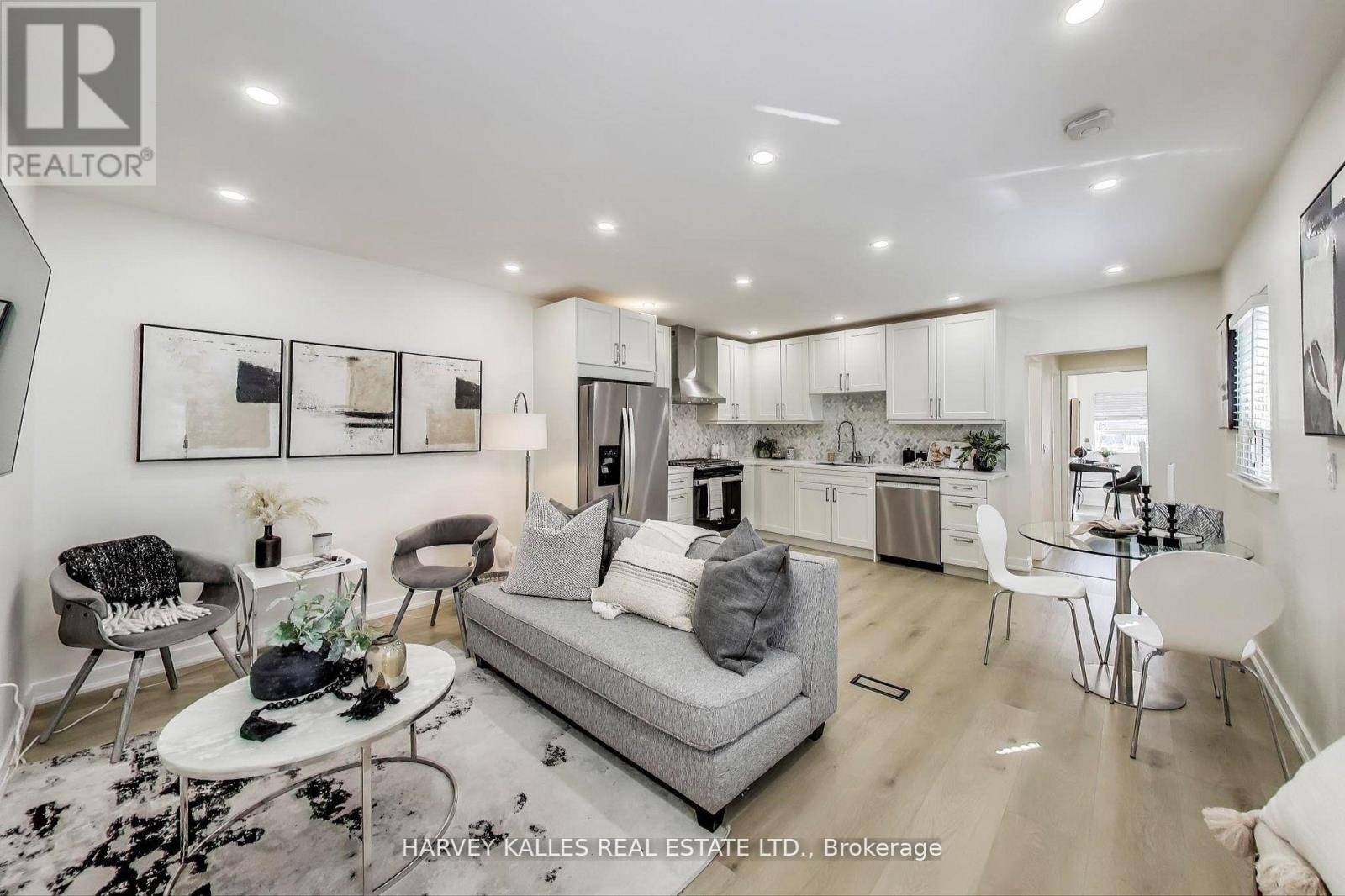 Toronto (oakwood Village), ON M6E3N4,463 WESTMOUNT AVENUE
