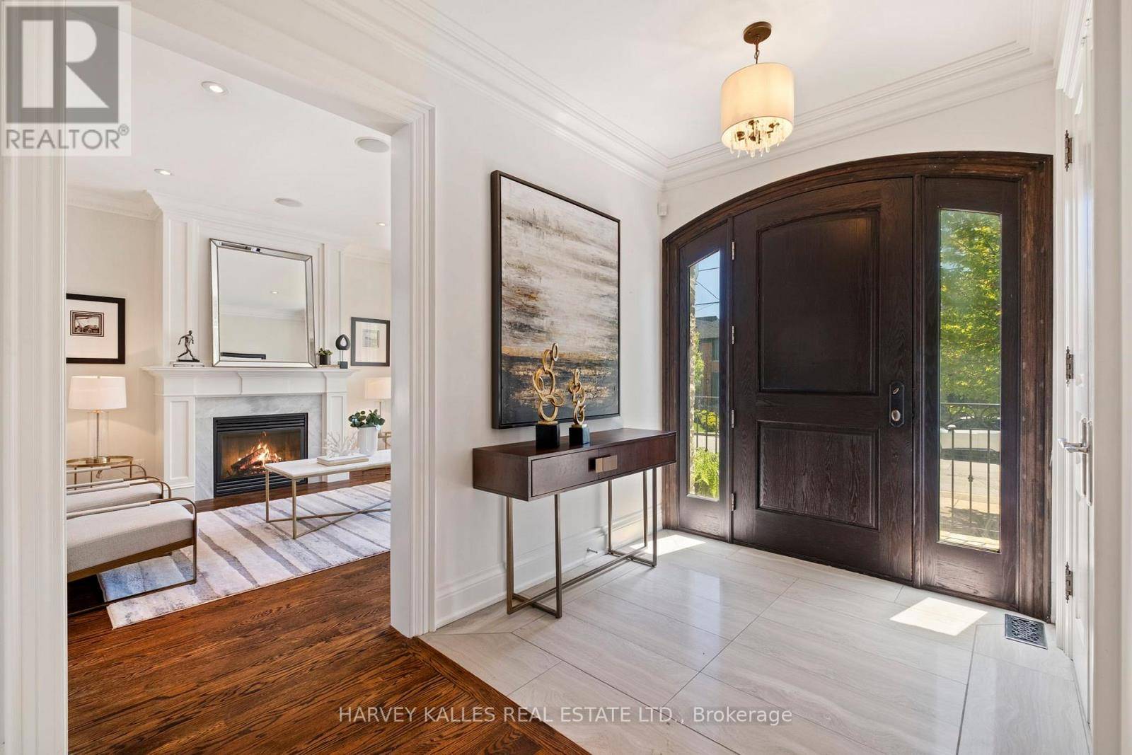 Toronto (bedford Park-nortown), ON M5M2C4,568 DELORAINE AVENUE