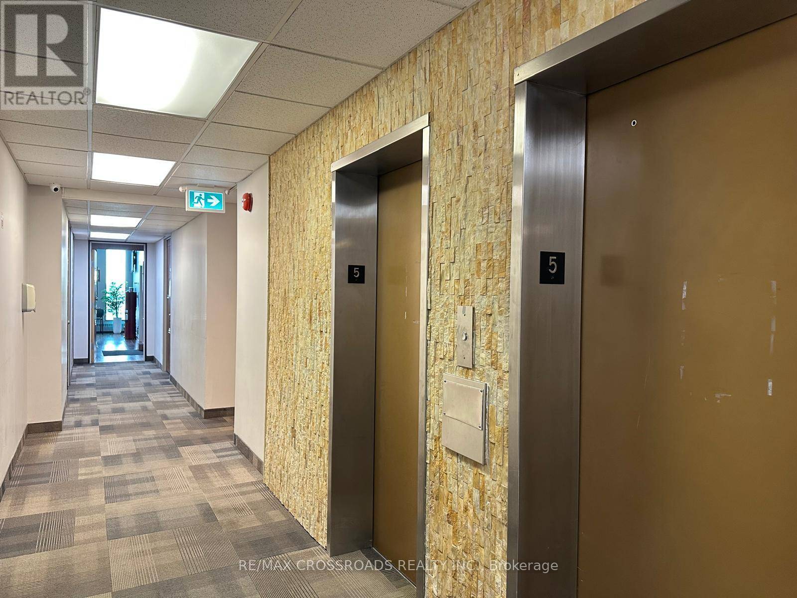 Toronto (bathurst Manor), ON M3H3S3,4430 Bathurst ST #507