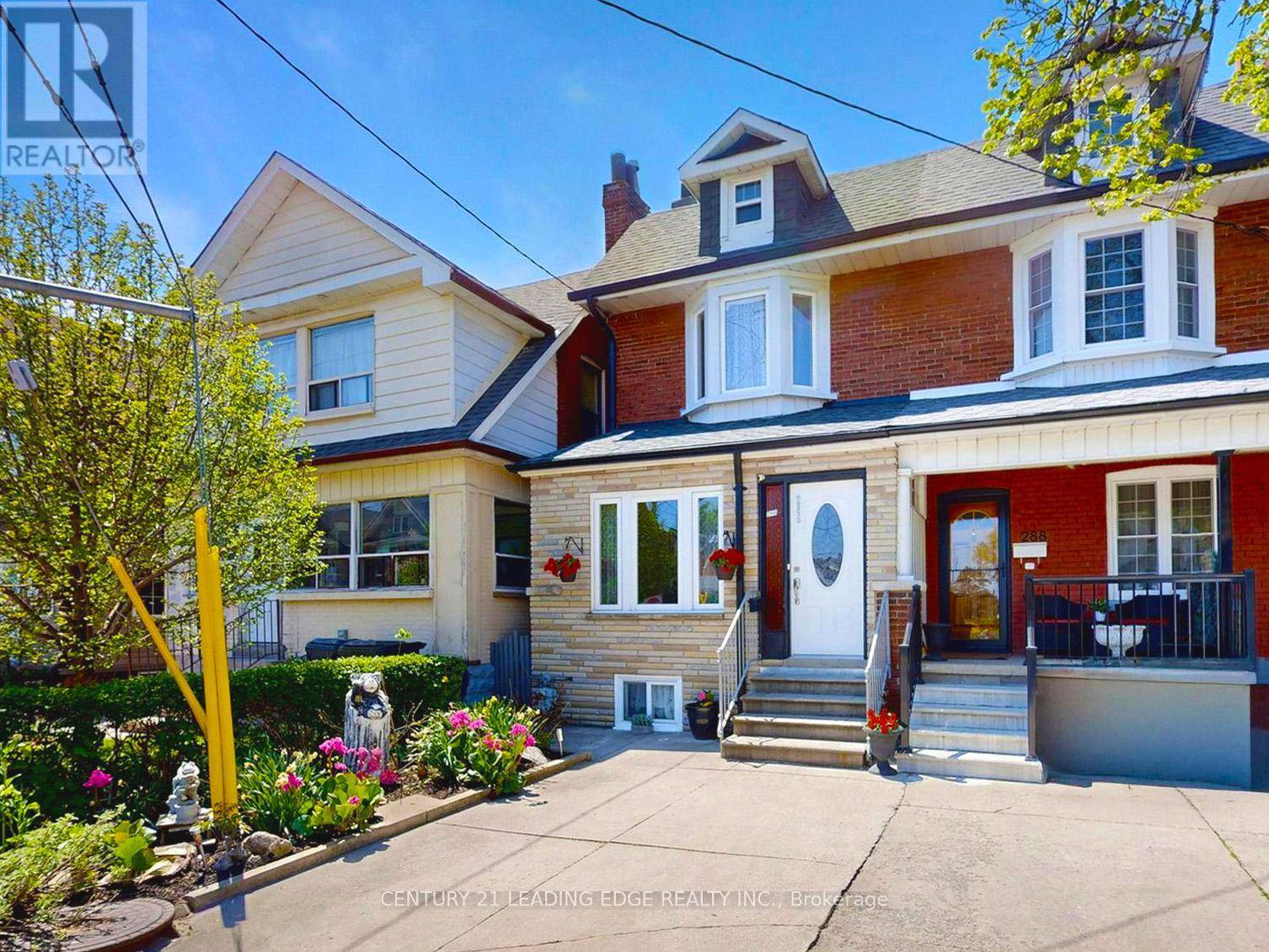 Toronto (oakwood Village), ON M6E3C8,286 GLENHOLME AVENUE