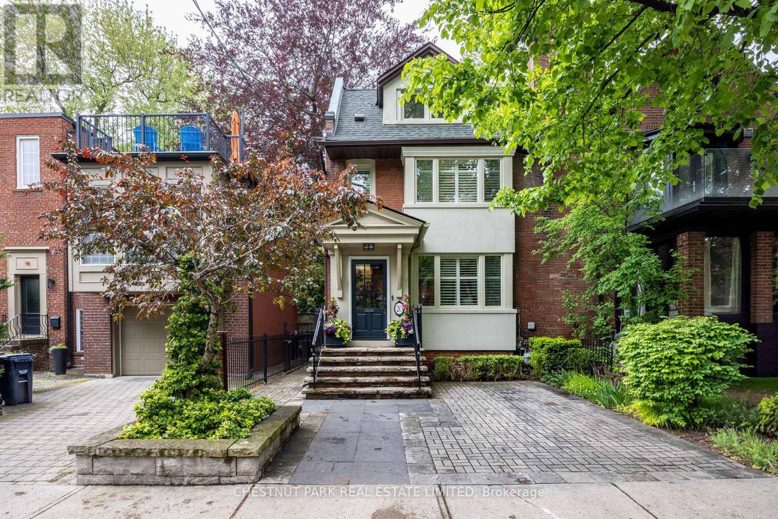 Toronto (rosedale-moore Park), ON M4W2Y9,20 NANTON AVENUE