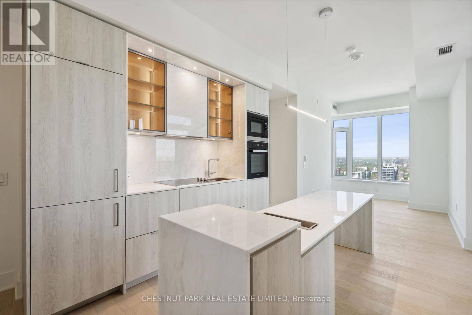 Toronto (annex), ON M4W1L2,11 Yorkville AVE #4302