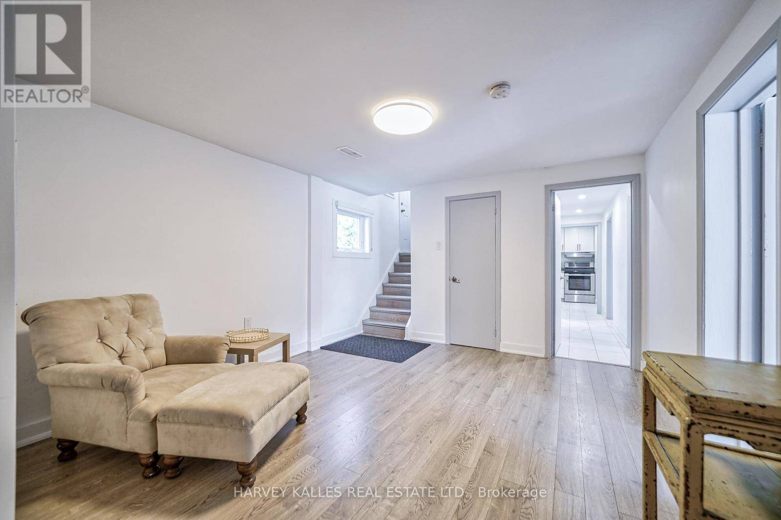 Toronto (bathurst Manor), ON M3H4B6,215 Searle AVE #Lower