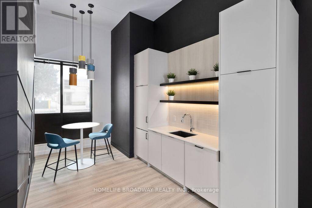 Toronto (henry Farm), ON M2J0H8,325 Yorkland BLVD #3304