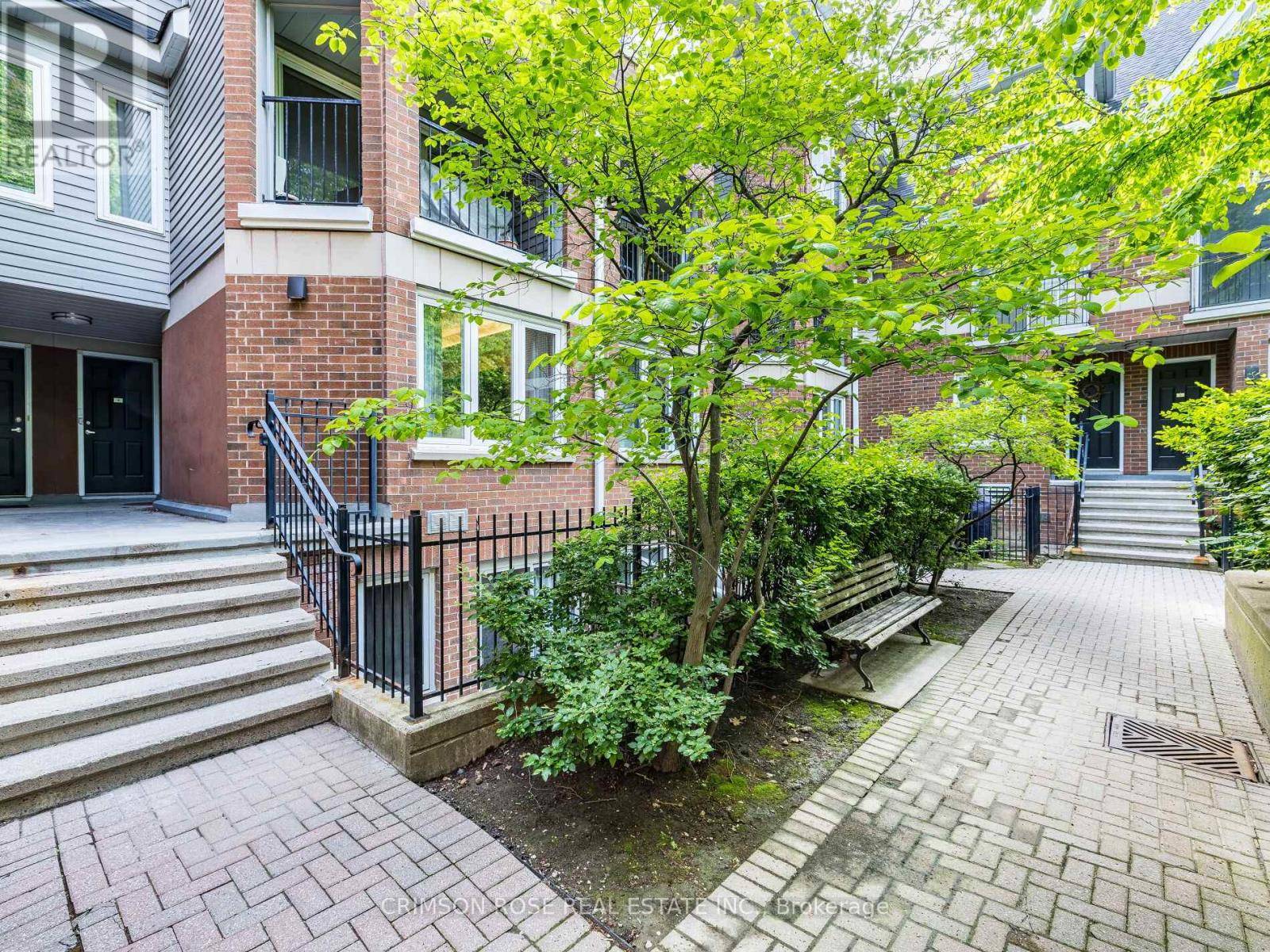 Toronto (annex), ON M5R3S7,217 St George ST #8