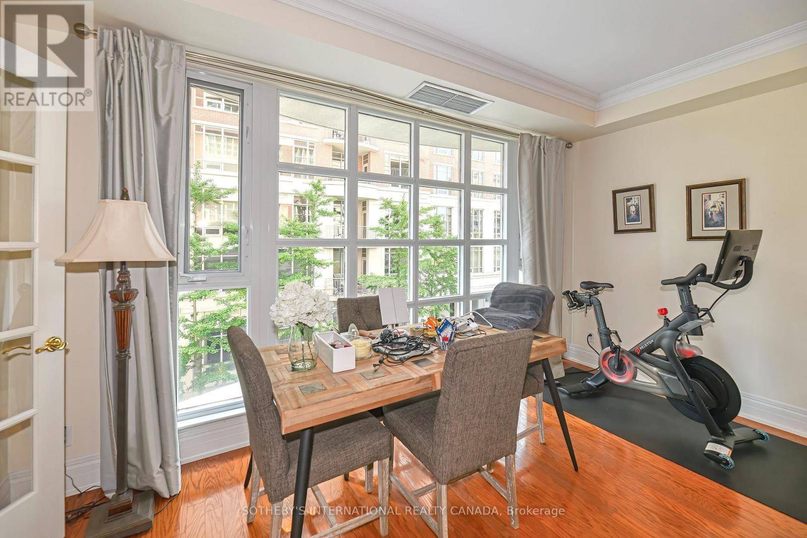 Toronto (yonge-st. Clair), ON M4V3C7,33 Delisle AVE #304