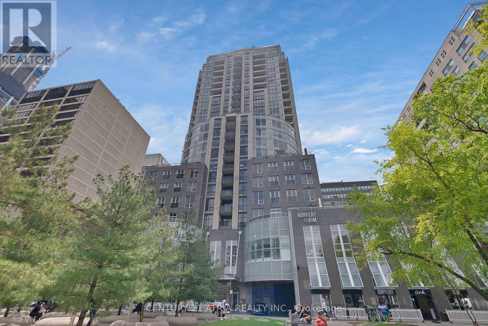 Toronto (annex), ON M5R3T8,10 Bellair ST #603