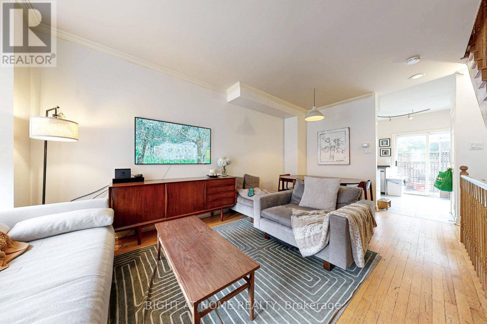 Toronto (university), ON M5S2P3,189 LIPPINCOTT STREET