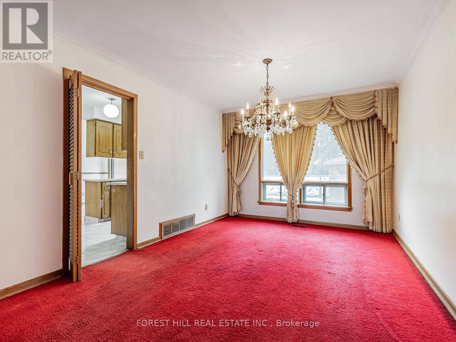 Toronto (bayview Woods-steeles), ON M2K2L9,522 CUMMER AVENUE