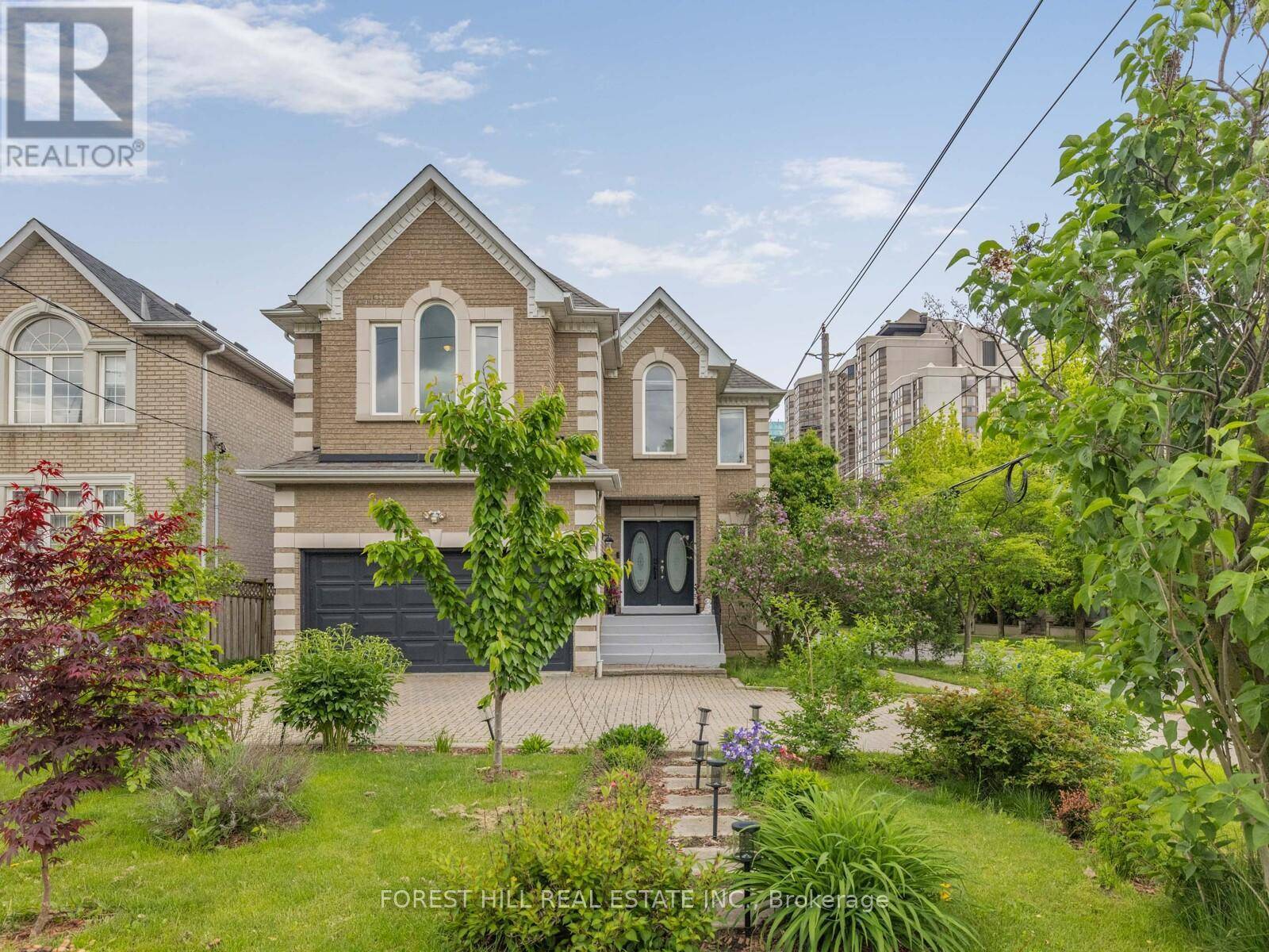 Toronto (willowdale East), ON M2N3G4,125 SPRING GARDEN AVENUE