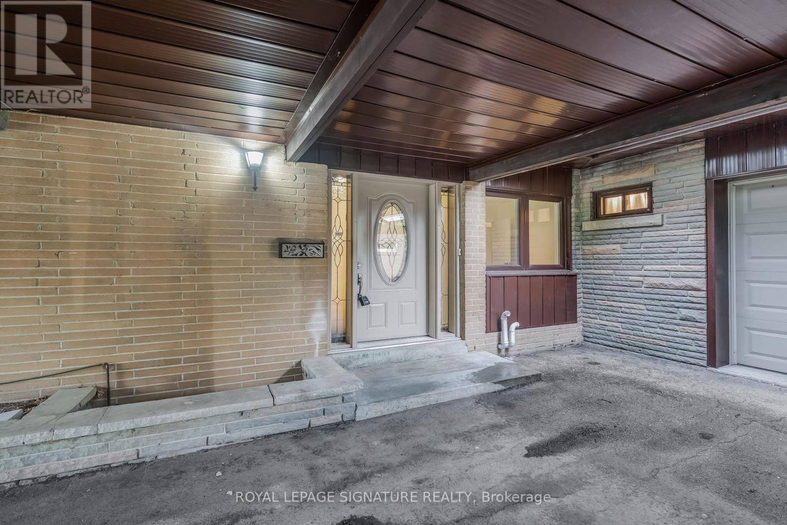 Toronto (bayview Village), ON M2K1W2,23 PALOMINO CRESCENT