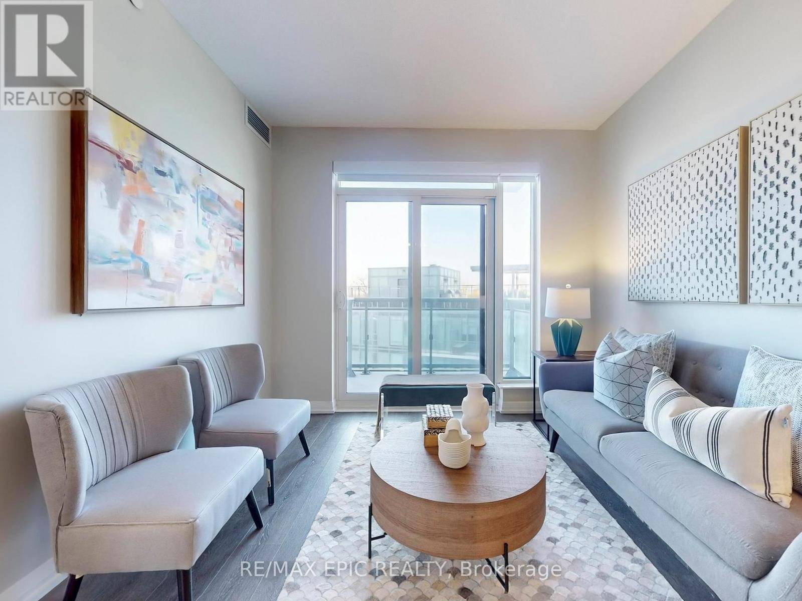 Toronto (henry Farm), ON M2J0C9,50 Ann O'Reilly RD #611