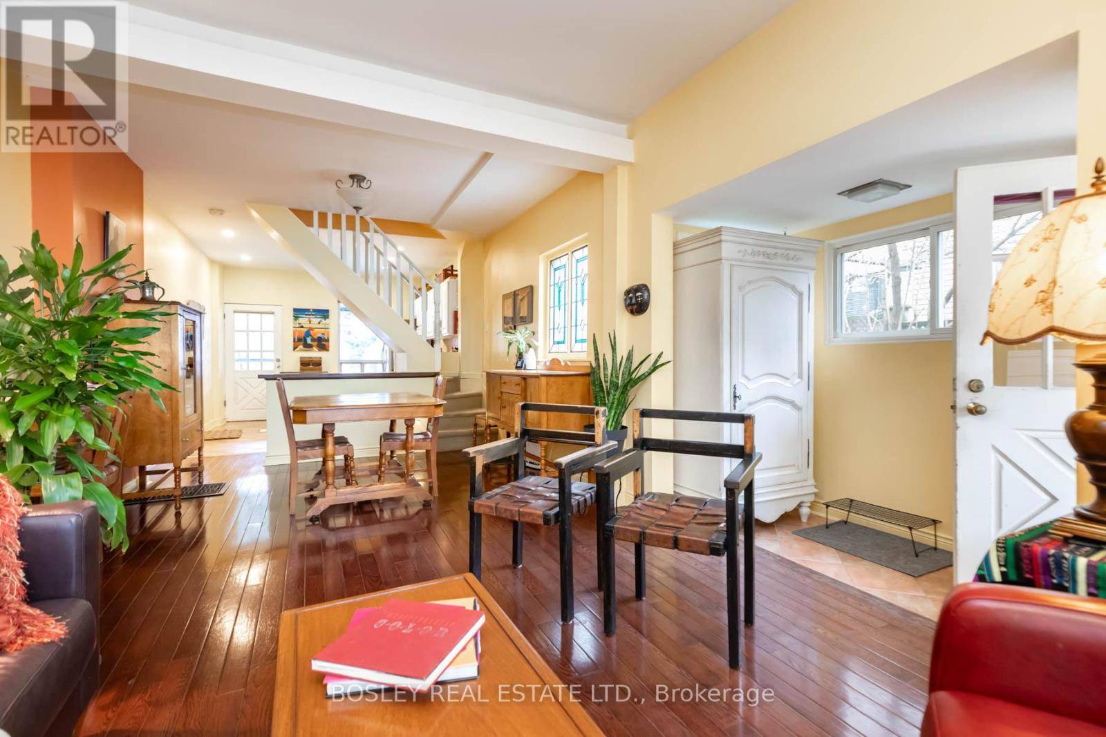 Toronto (cabbagetown-south St. James Town), ON M4X1E5,93 AMELIA STREET
