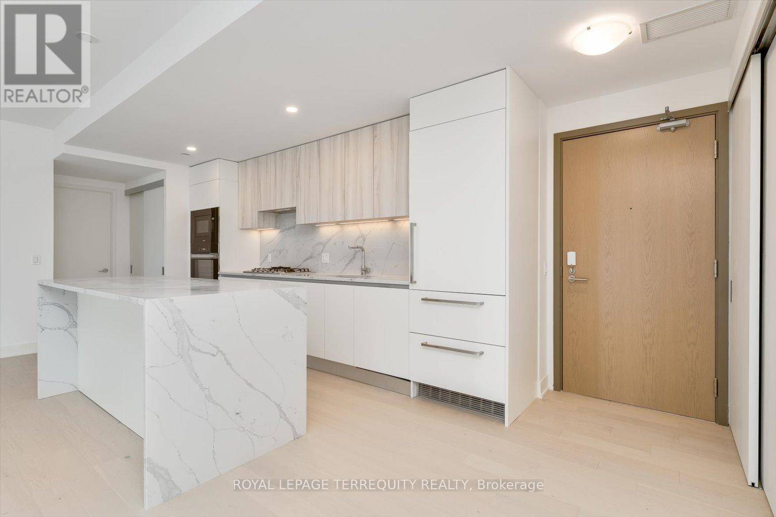 Toronto (mount Pleasant East), ON M4P1Z8,200 Keewatin AVE #309
