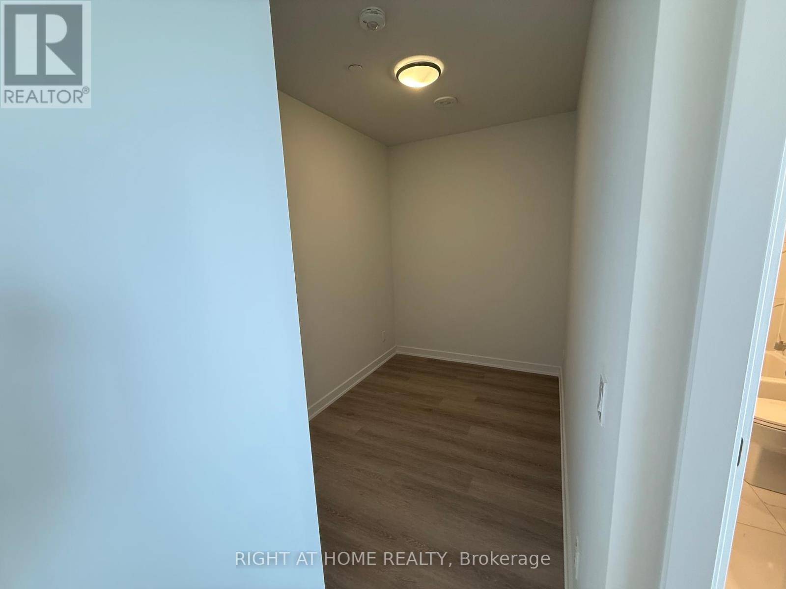 Toronto (willowdale West), ON M2N0E7,15 Ellerslie AVE #LPH07