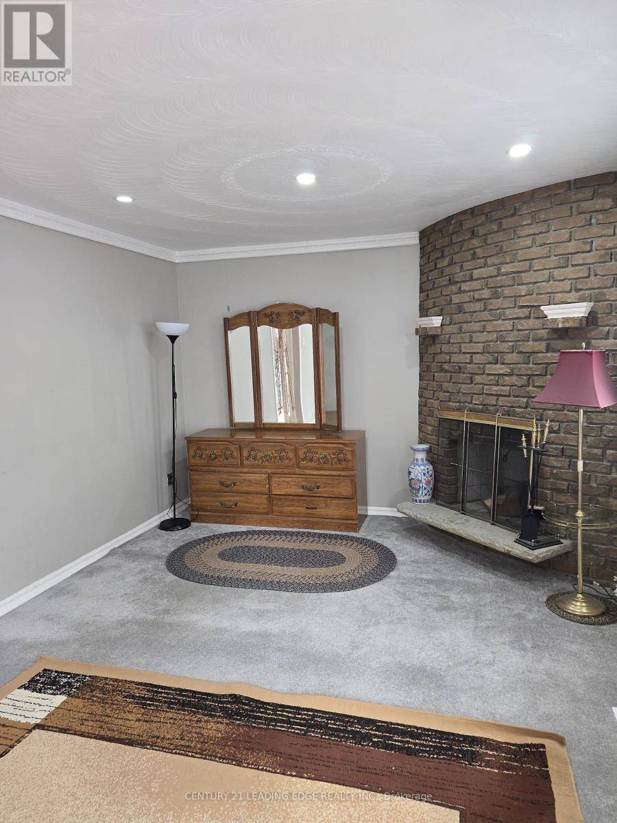 Toronto (hillcrest Village), ON M2H1K8,58 Bedle AVE #2