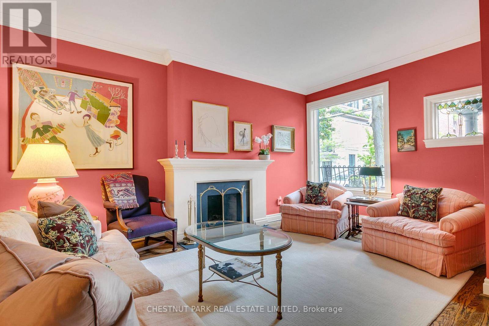 Toronto (annex), ON M5R2E5,120 HAZELTON AVENUE