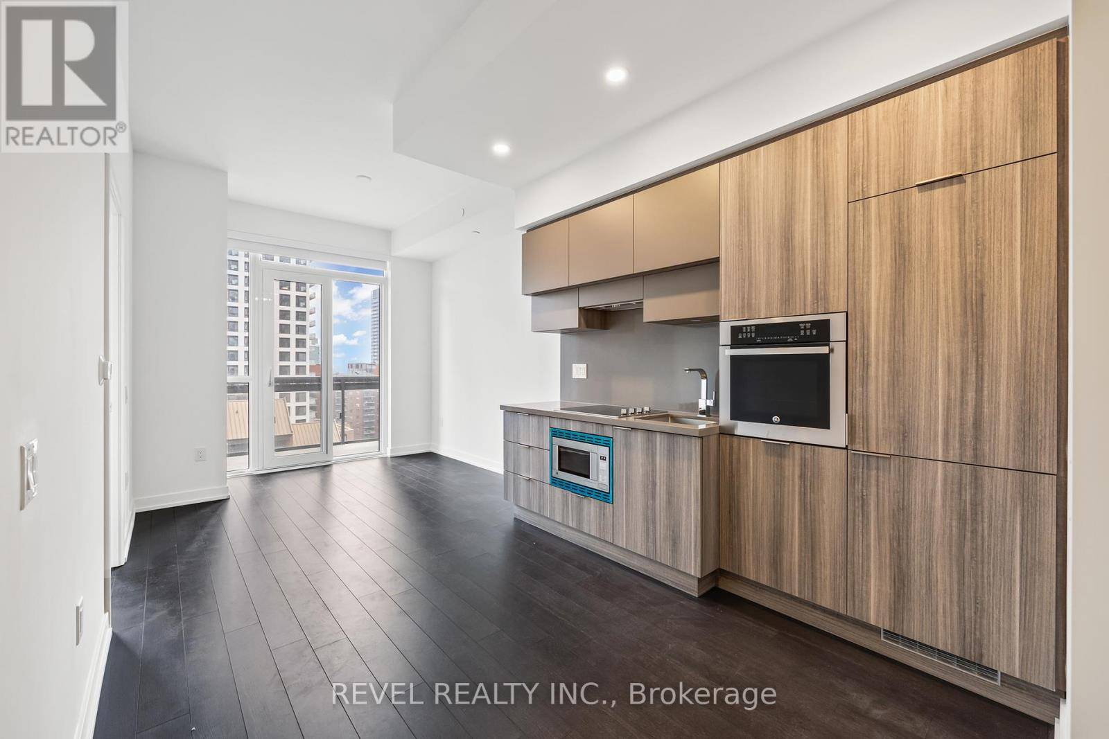 Toronto (mount Pleasant West), ON M4P1P9,39 Roehampton AVE #1210