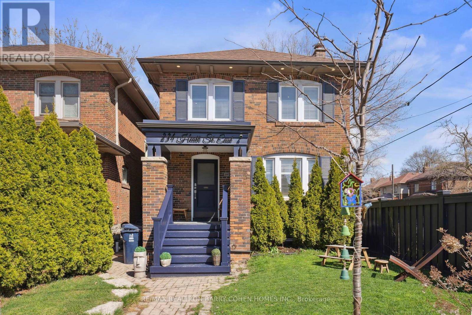 Toronto (rosedale-moore Park), ON M4T1S9,234 HEATH STREET E