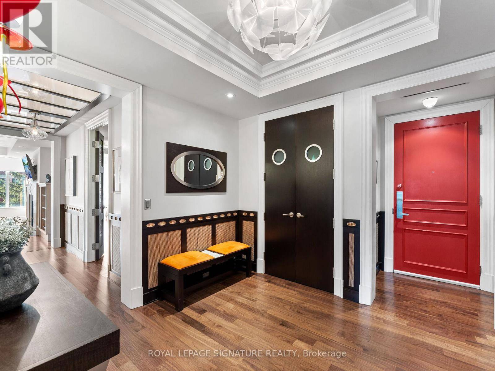 Toronto (casa Loma), ON M4V0A1,155 St. Clair AVE West #603