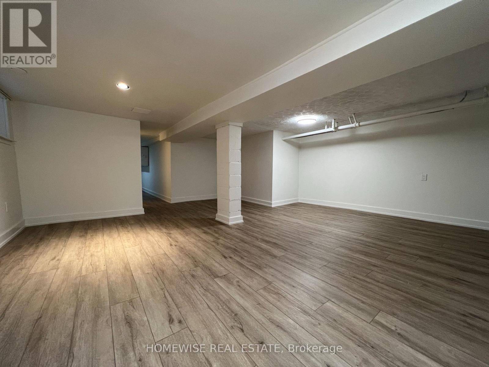 Toronto (palmerston-little Italy), ON M6H1A3,882 College ST #1