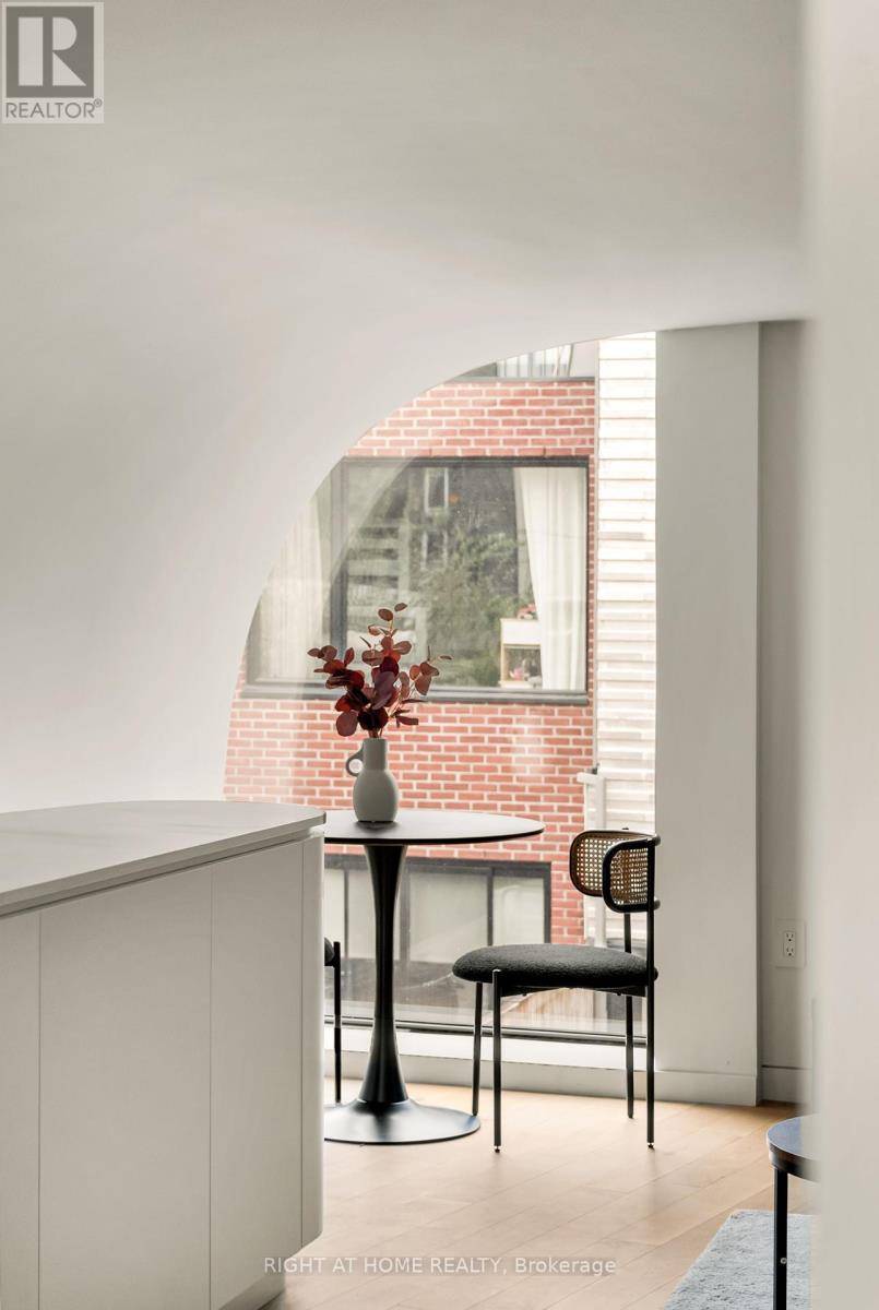 Toronto (trinity-bellwoods), ON M6J1R1,LANEWAY HOUSE - 44 FOXLEY STREET