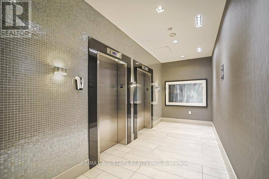 Toronto (waterfront Communities), ON M5V0N7,525 Adelaide ST West #1216