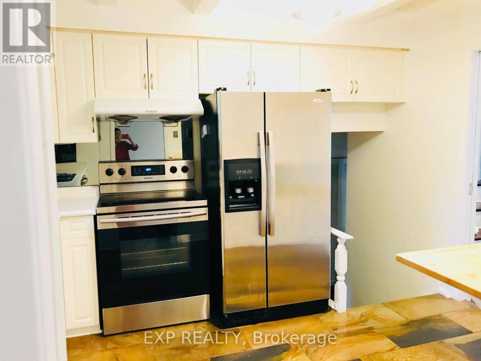 Toronto (st. Andrew-windfields), ON M2L2S1,32 DUNLACE DRIVE