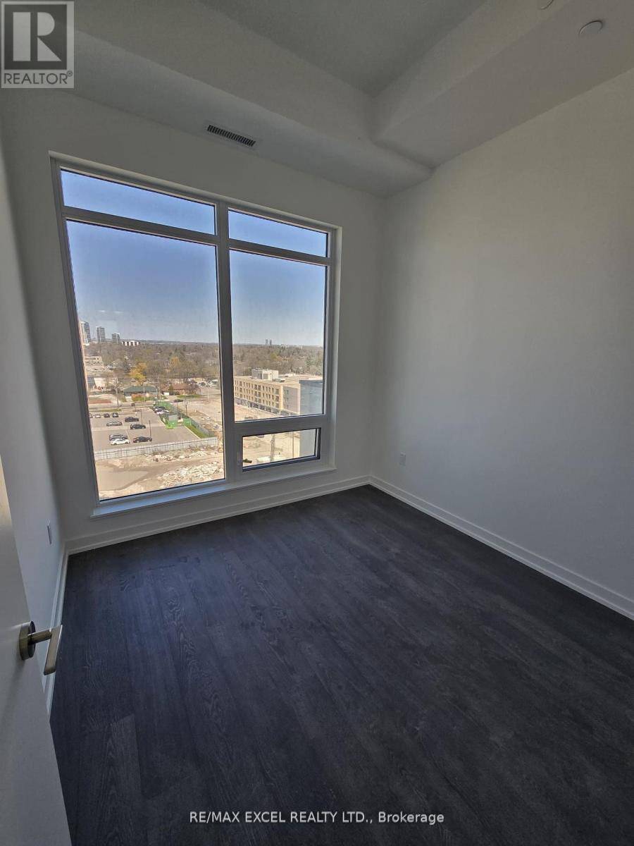 Toronto (newtonbrook East), ON M2M0C1,7 Golden Lion HTS #N901