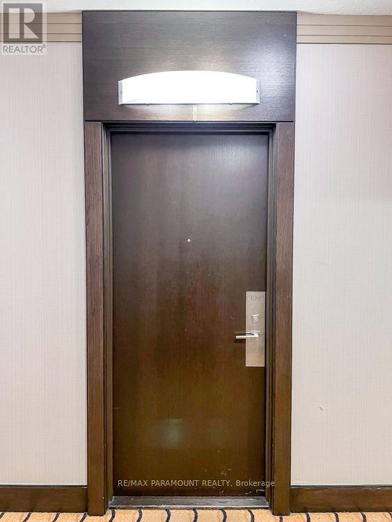 Toronto (willowdale East), ON M2N0C2,100 Harrison Garden BLVD #820