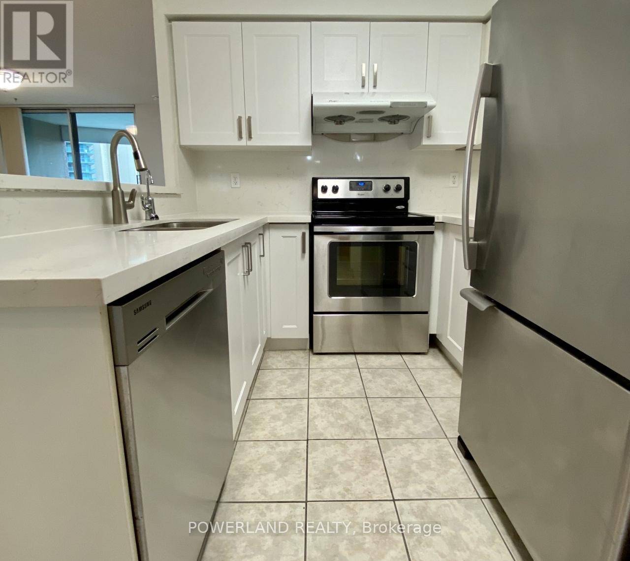 Toronto (willowdale West), ON M2N7H2,7 Lorraine DR #703