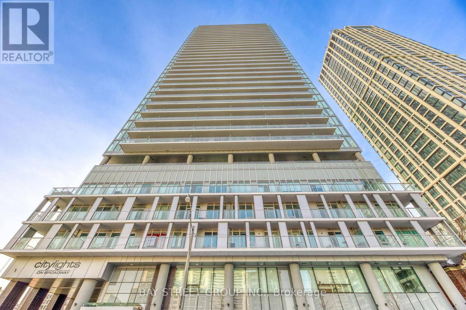 Toronto (mount Pleasant West), ON M4P0E3,99 Broadway AVE #707