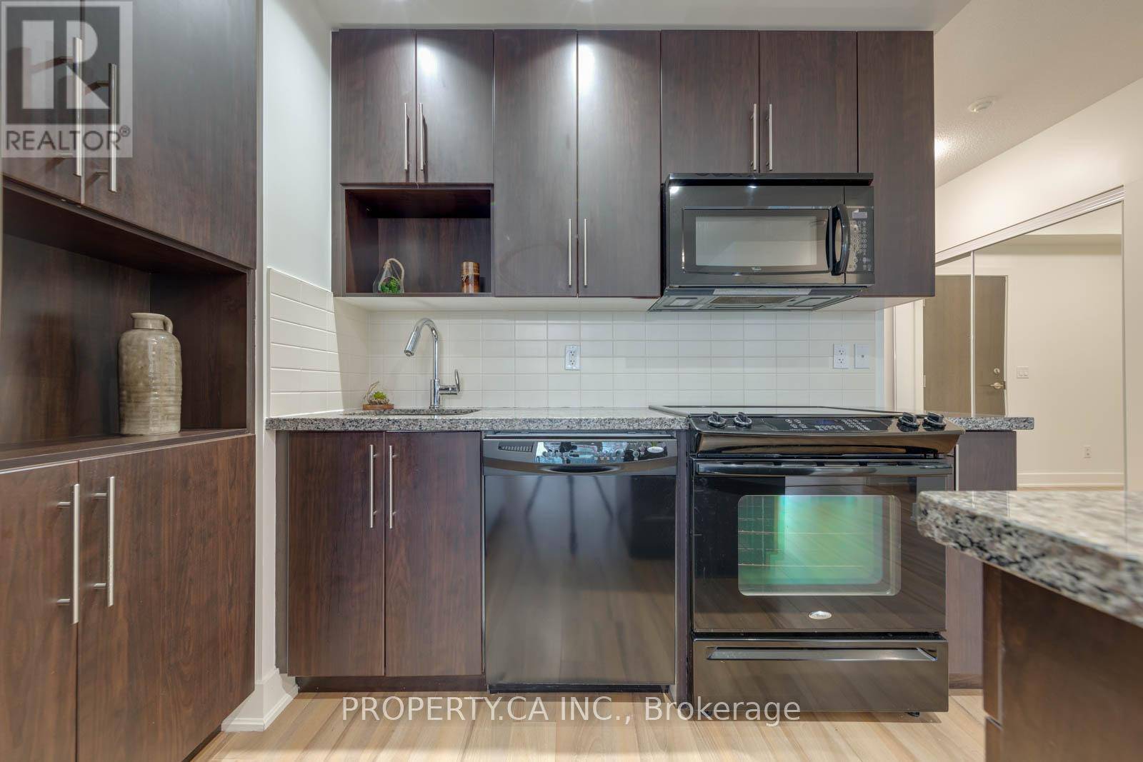 Toronto (north St. James Town), ON M4Y0A4,28 Linden ST #1507