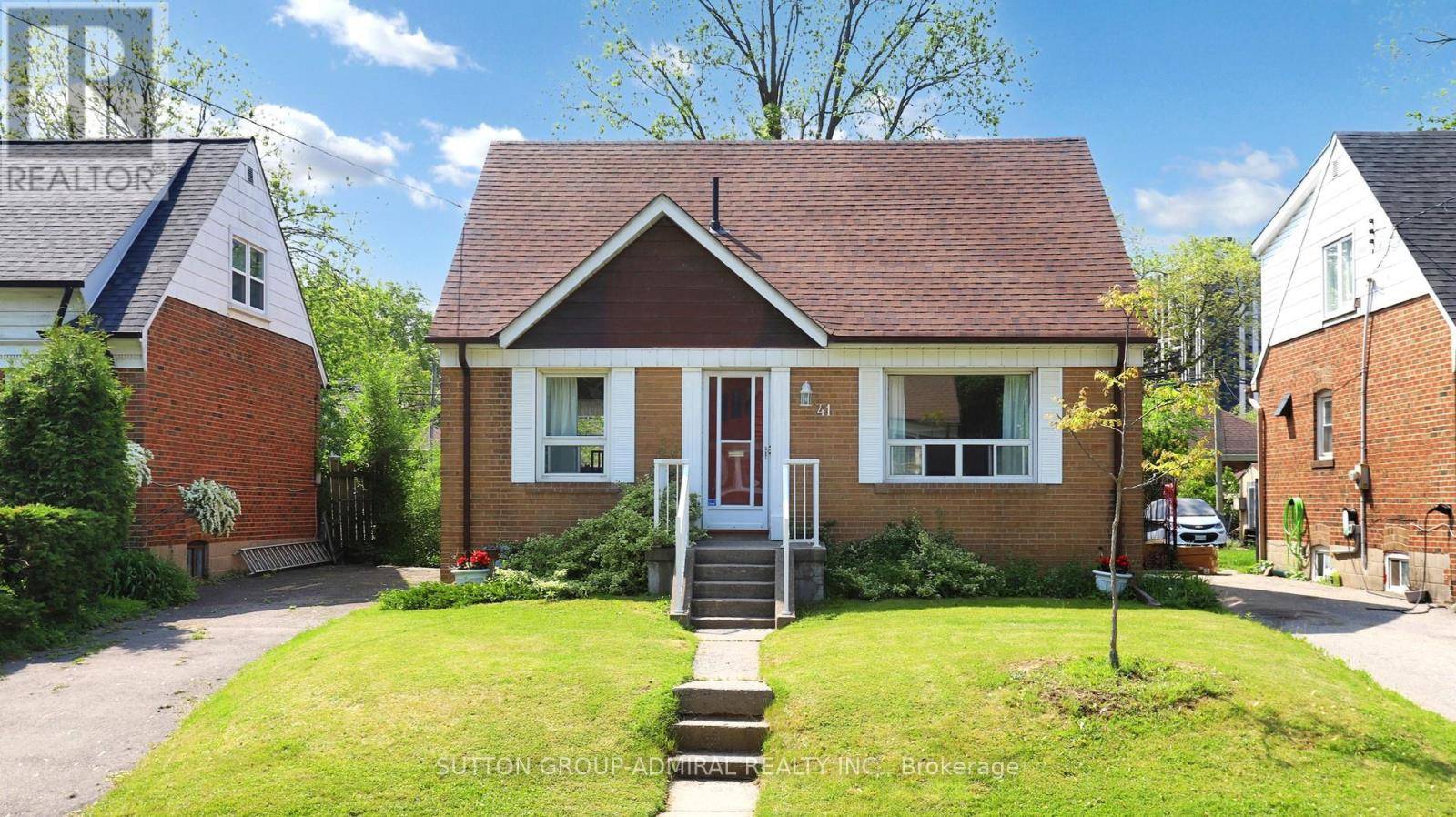 Toronto (willowdale East), ON M2N2W9,41 ANNDALE DRIVE