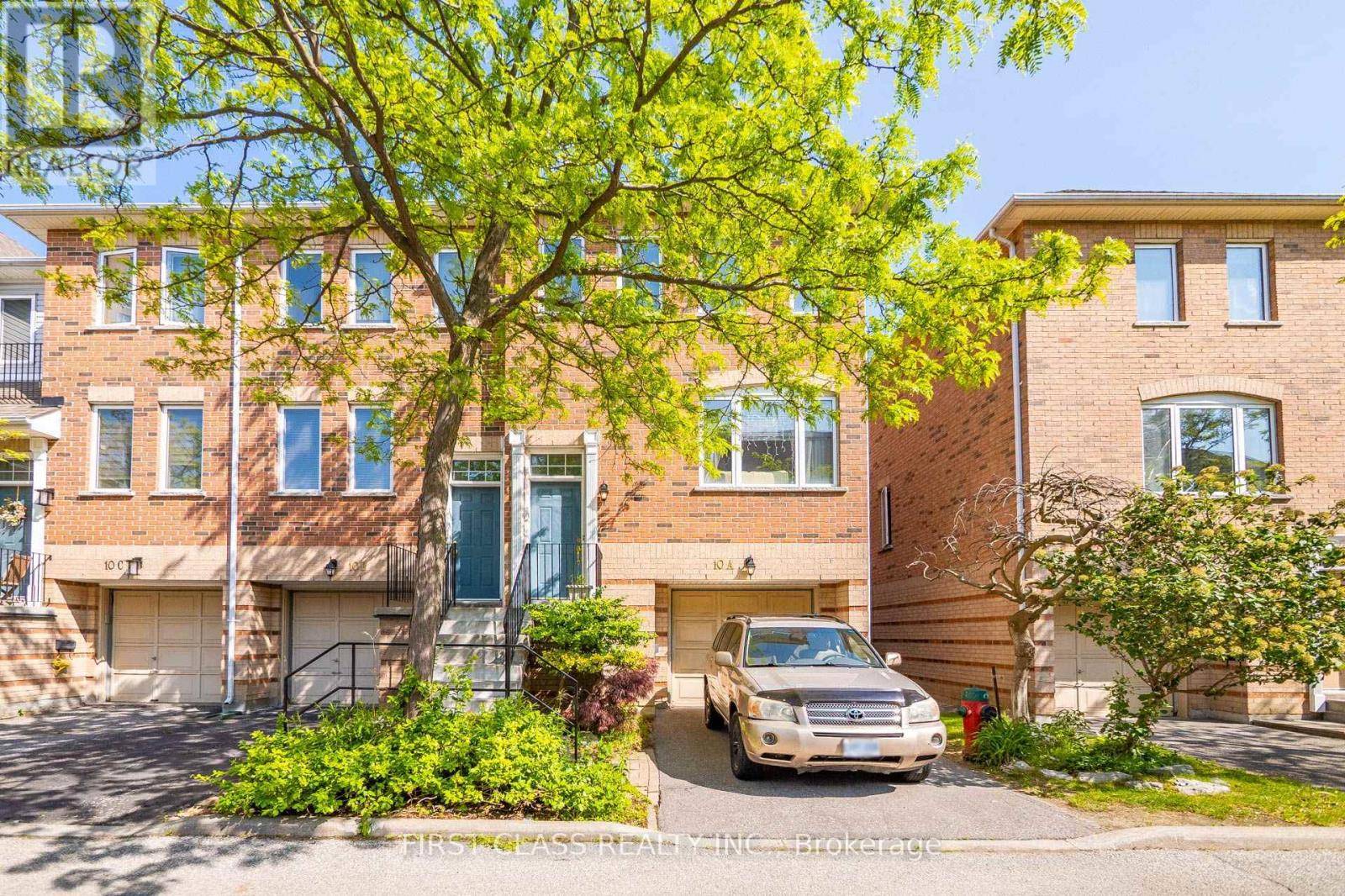 Toronto (thorncliffe Park), ON M4H1R3,10A LEASIDE PARK DRIVE