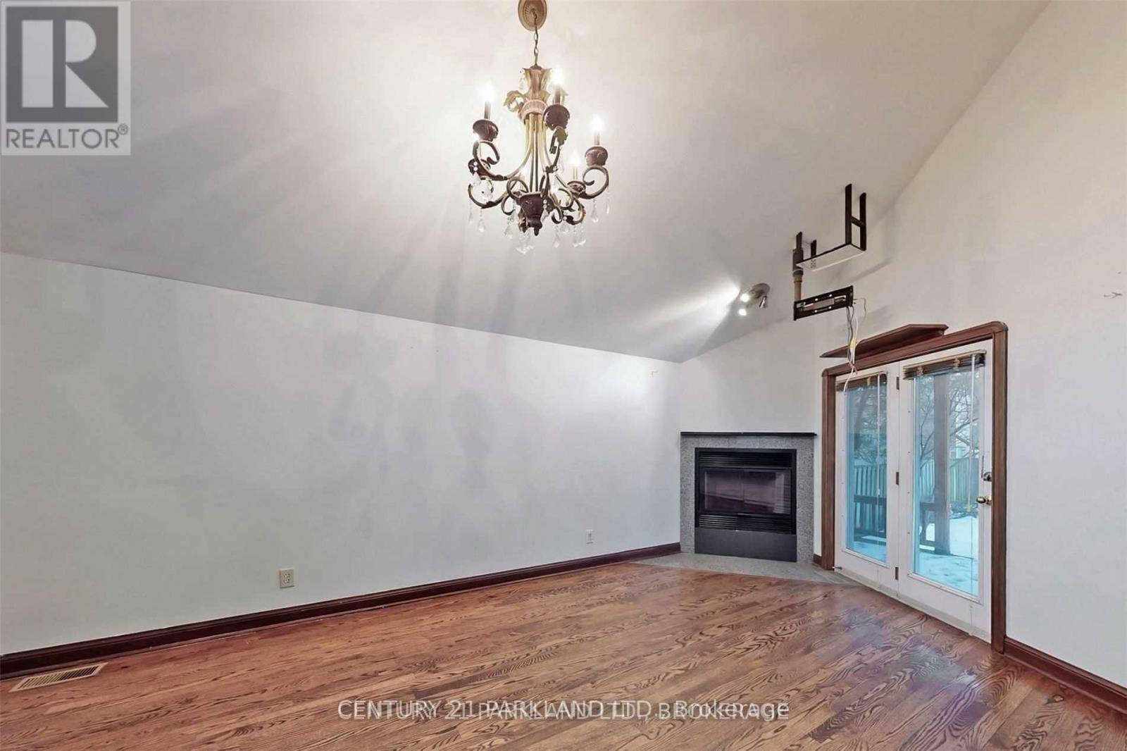Toronto (lansing-westgate), ON M2N1J2,84 POYNTZ AVENUE