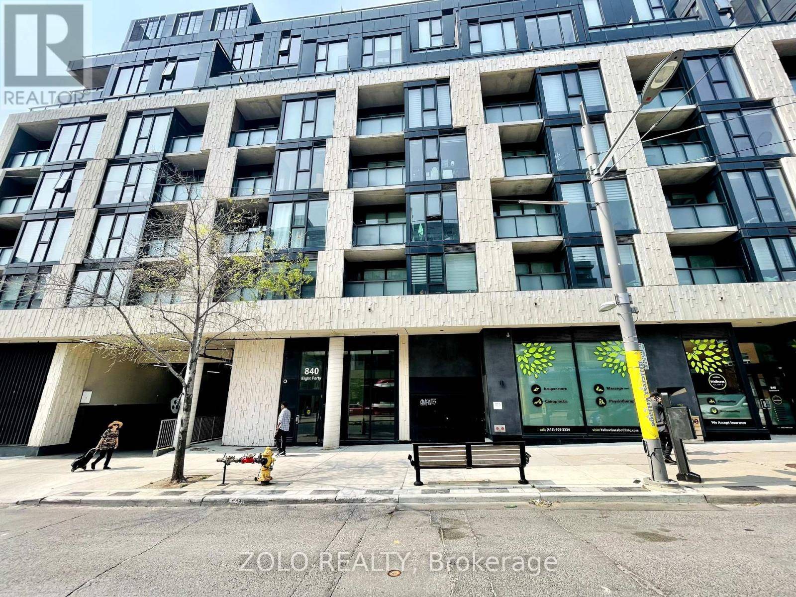 Toronto (oakwood Village), ON M6C0A4,840 St Clair AVE West #316